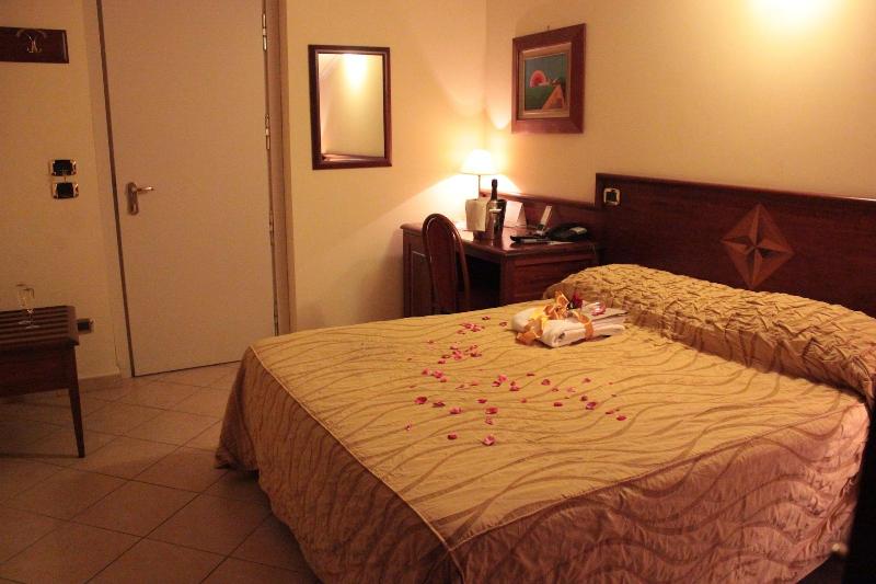 Lion's Hotel - Oda