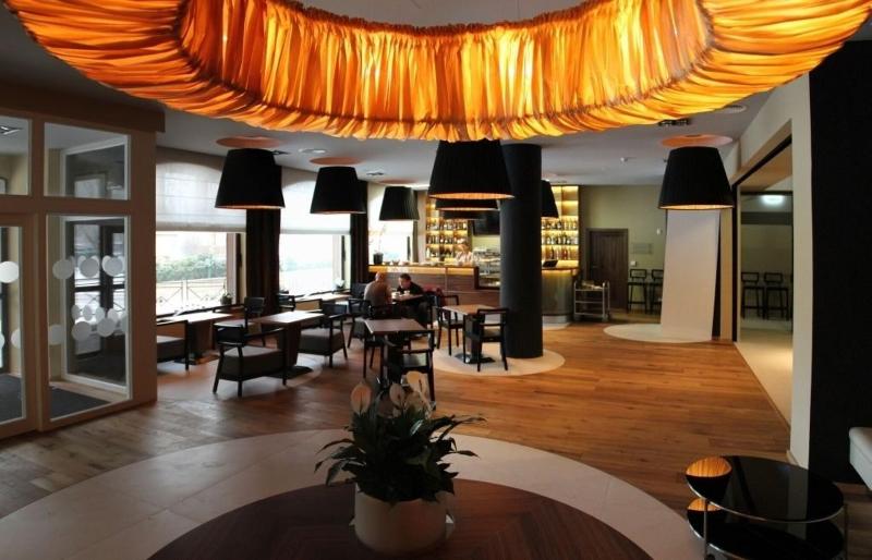 Větruše Hotel Restaurant - Lobi