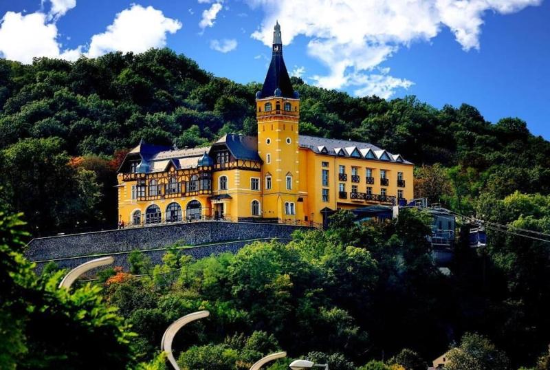 Větruše Hotel Restaurant - Genel