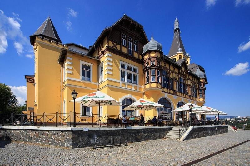 Větruše Hotel Restaurant - Teras