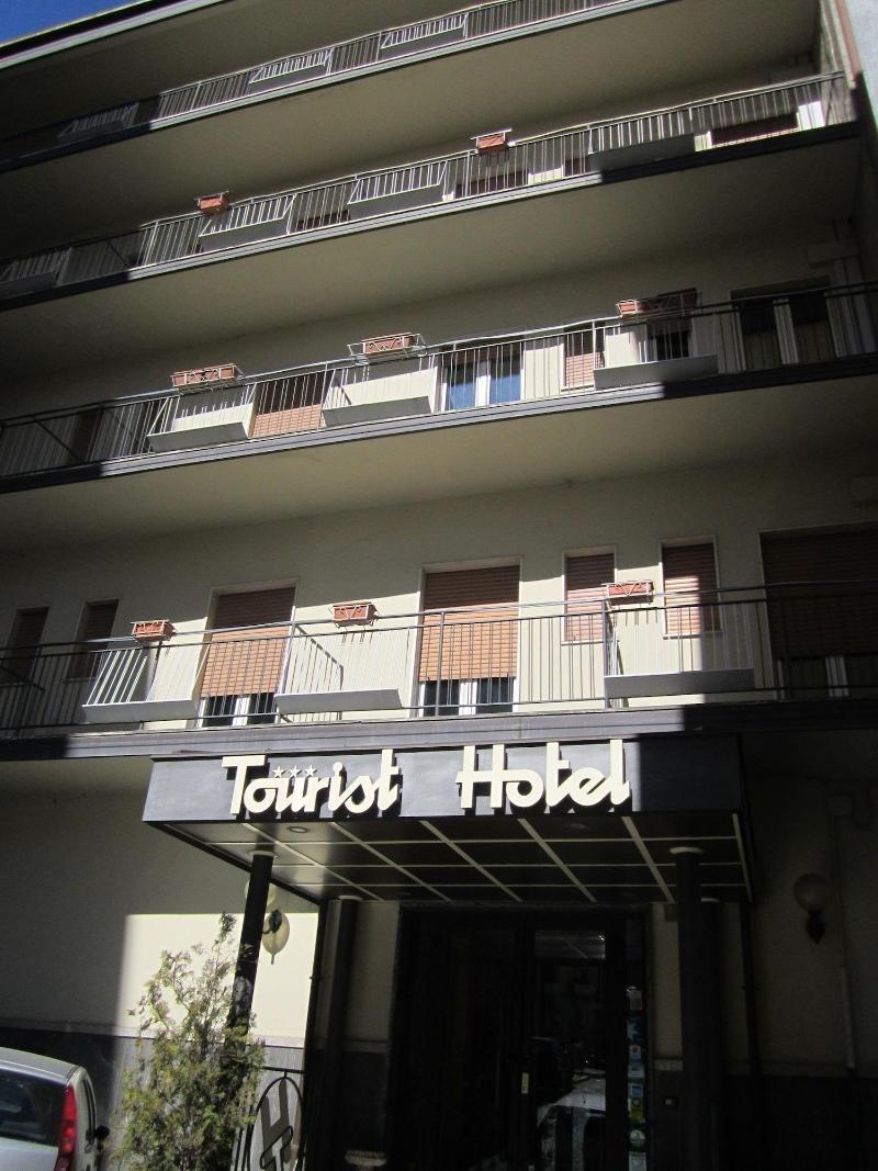 Tourist Hotel - Genel