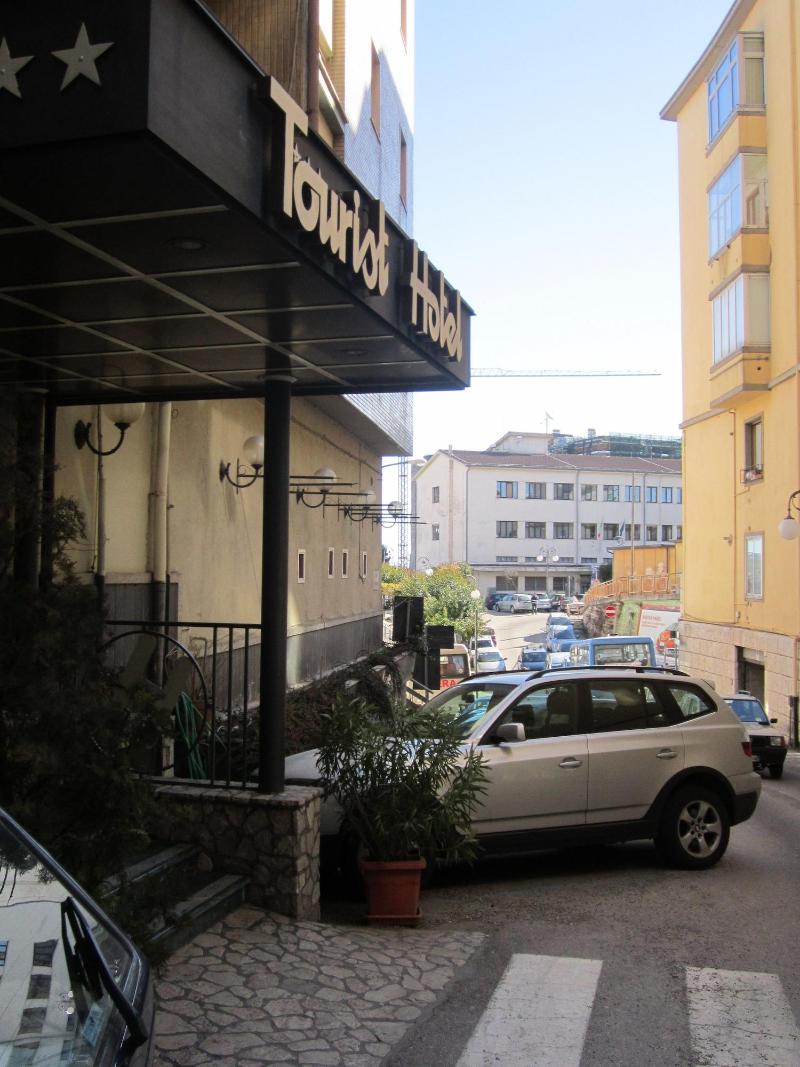 Tourist Hotel - Genel