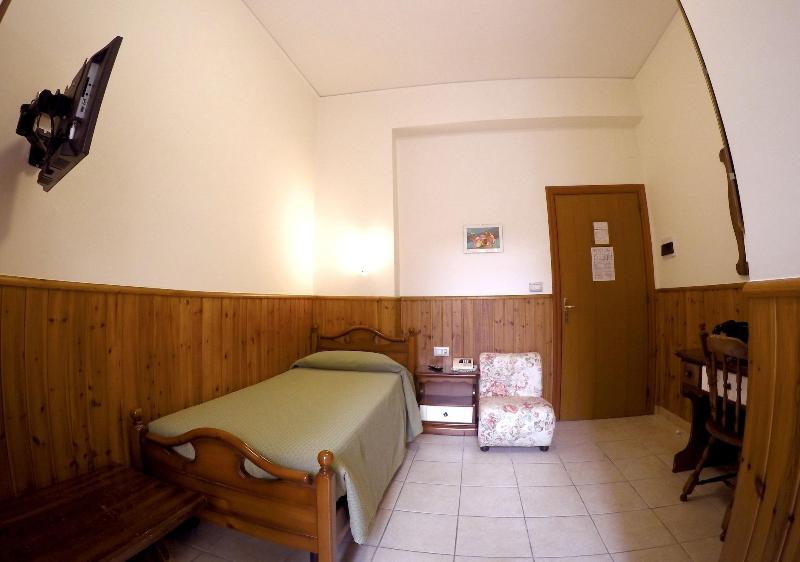 Tourist Hotel - Oda