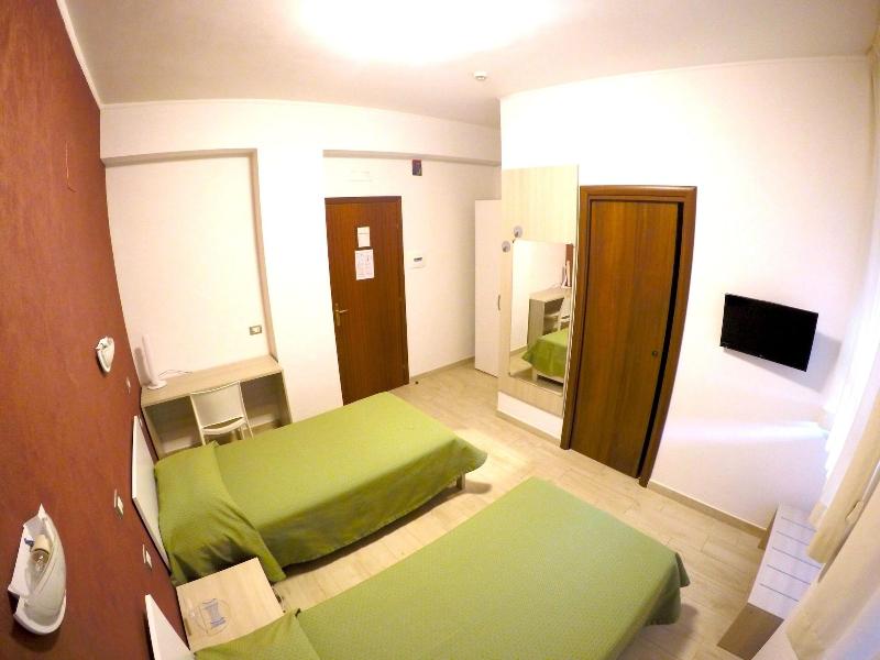Tourist Hotel - Oda