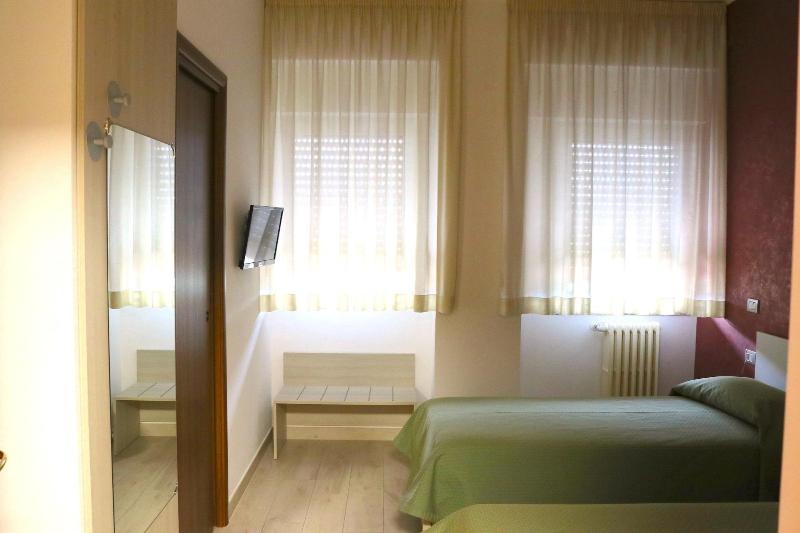 Tourist Hotel - Oda