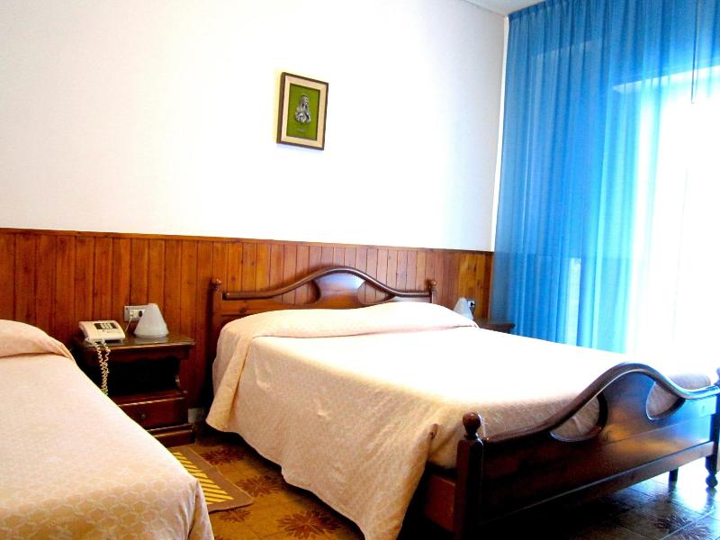 Tourist Hotel - Oda