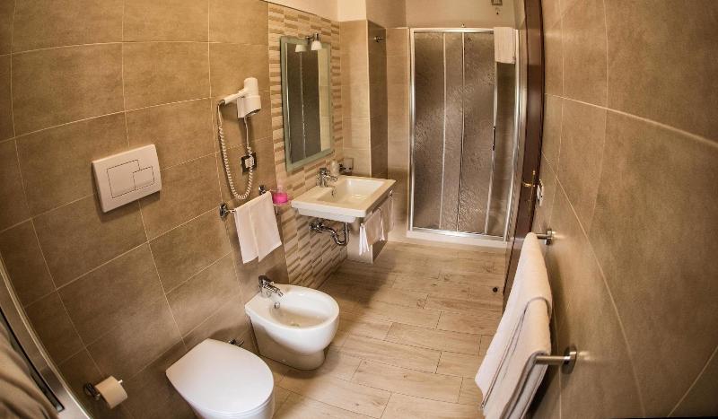 Tourist Hotel - Oda