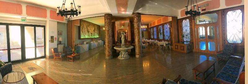 Tourist Hotel - Restoran
