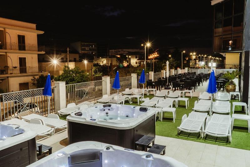 Hotel Accord Le Rose - Genel
