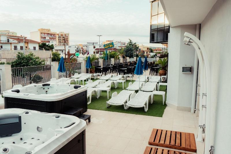 Hotel Accord Le Rose - Genel
