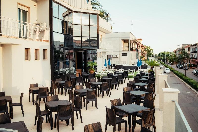 Hotel Accord Le Rose - Genel