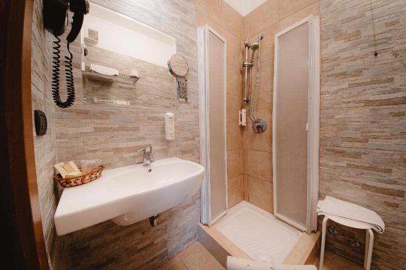 Hotel Accord Le Rose - Oda