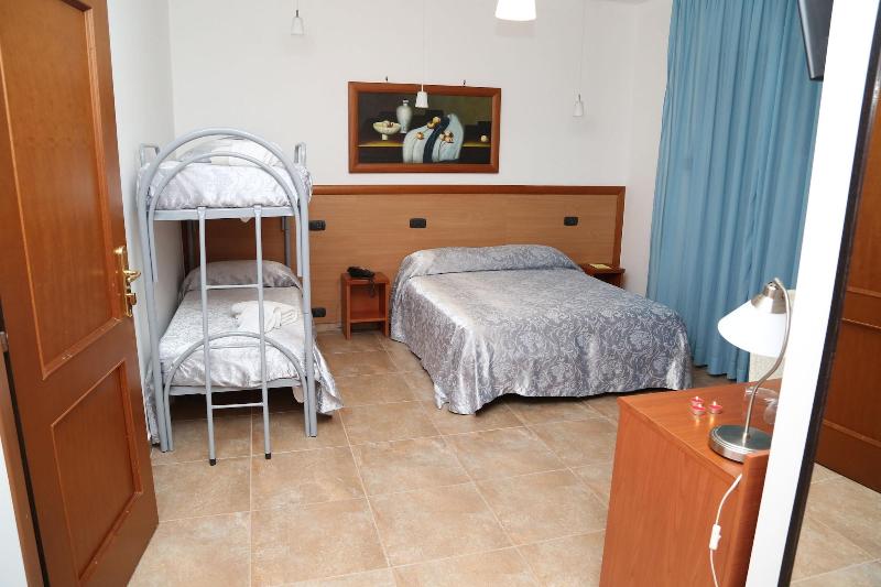 Hotel Accord Le Rose - Oda