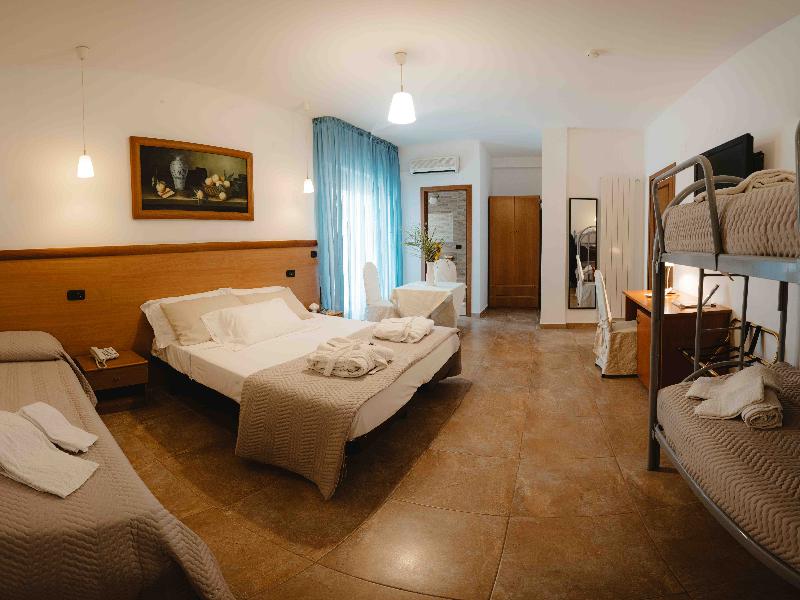 Hotel Accord Le Rose - Oda