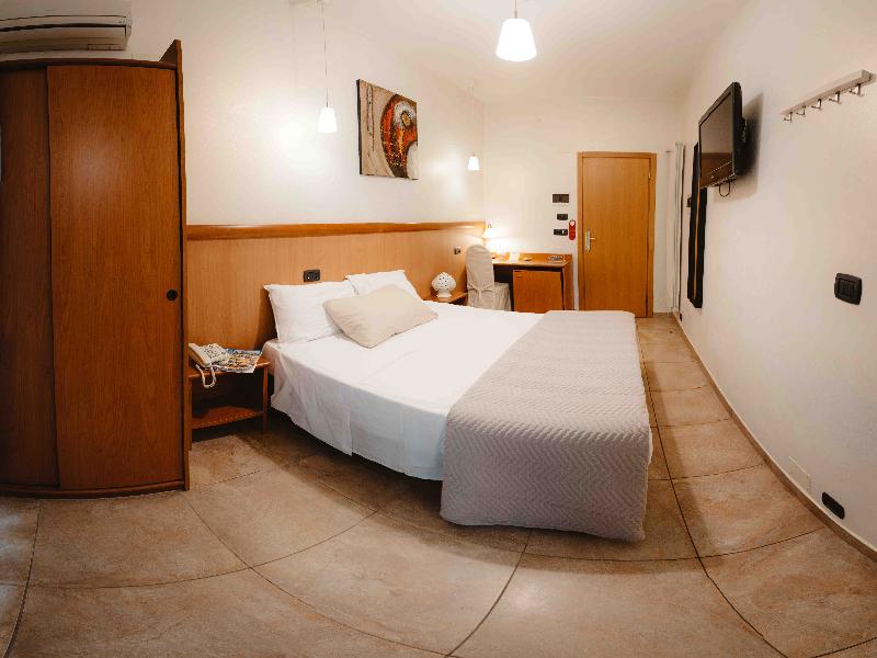 Hotel Accord Le Rose - Oda