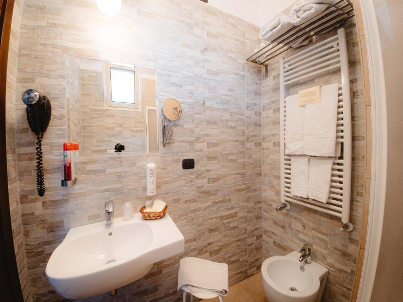 Hotel Accord Le Rose - Oda