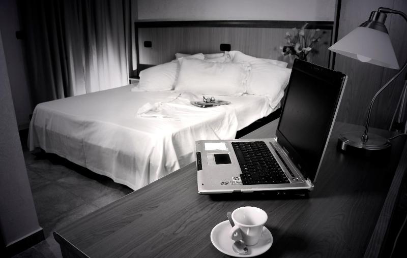 Hotel Accord Le Rose - Oda