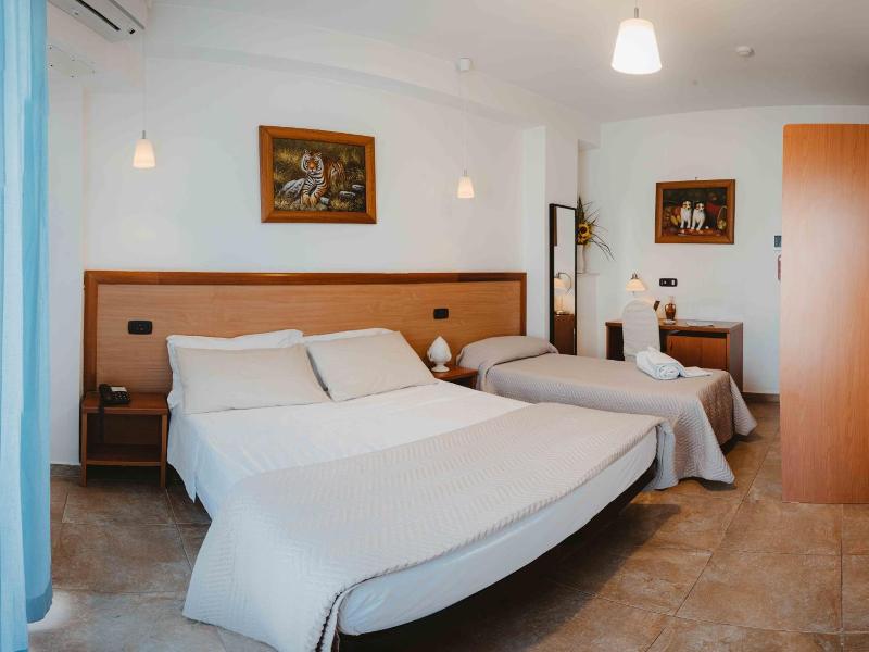 Hotel Accord Le Rose - Oda