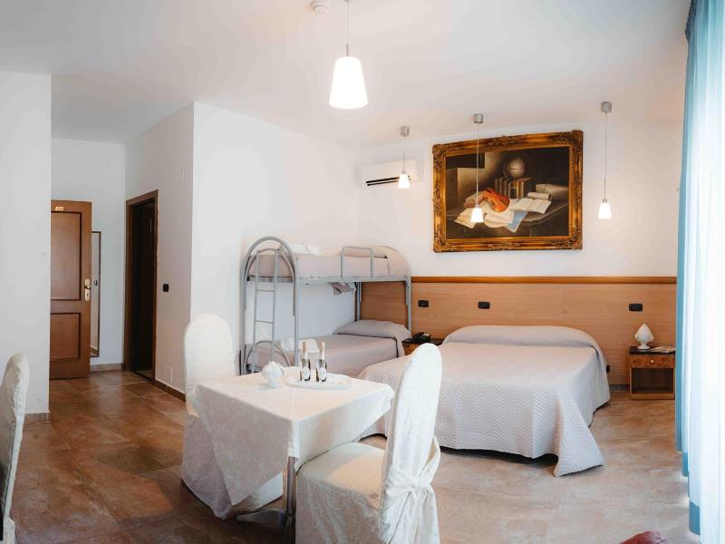 Hotel Accord Le Rose - Oda