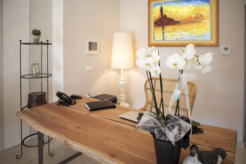 Apart-Hotel La Rocchetta - Lobi