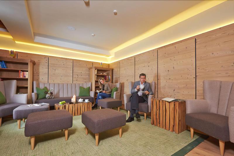Alpeiner Nature Resort Tirol - Lobi
