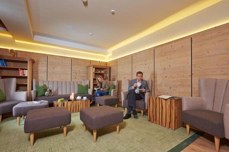 Alpeiner Nature Resort Tirol - Lobi