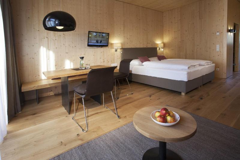 natürlich Hell. Aparthotel & Camping - Oda