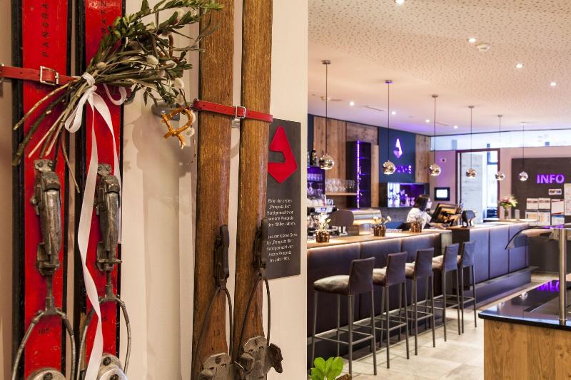 Anthony's Life & Style Hotel - Bar