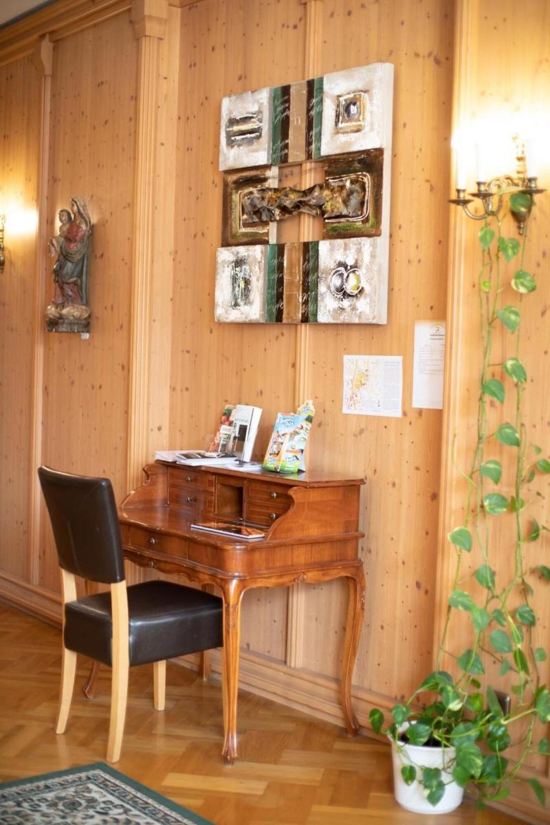 Hotel Zum Goldenen Hirschen - Lobi