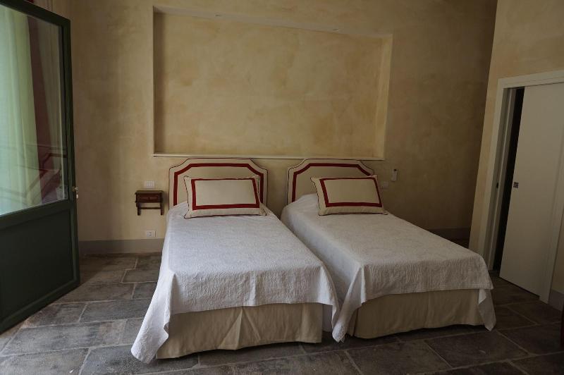 Palazzo Mantua Benavides Suites And Apartments - Oda