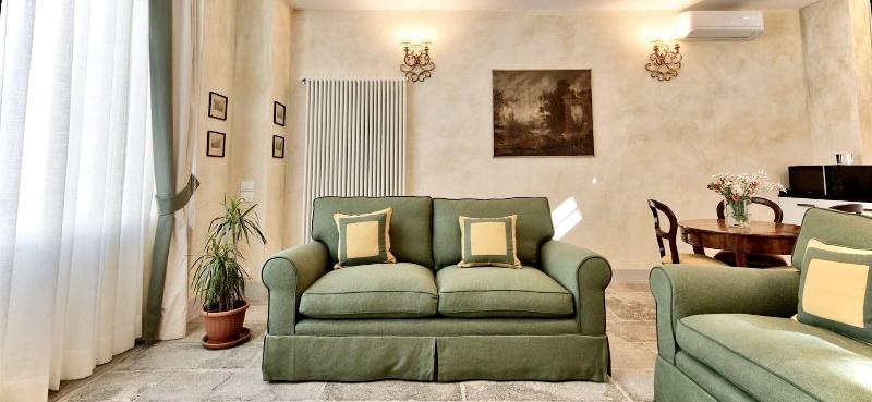 Palazzo Mantua Benavides Suites And Apartments - Oda