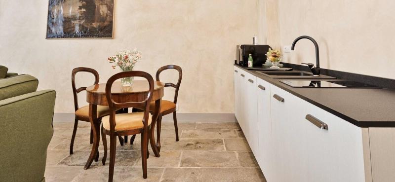 Palazzo Mantua Benavides Suites And Apartments - Oda