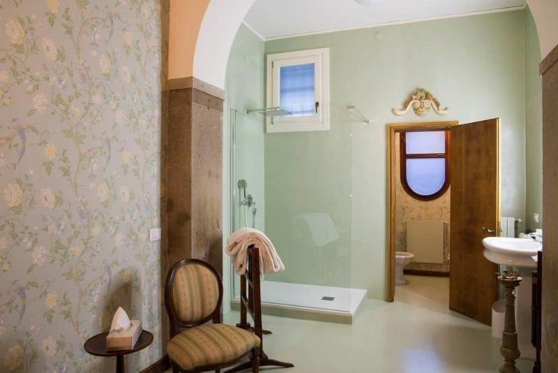 Palazzo Mantua Benavides Suites And Apartments - Oda