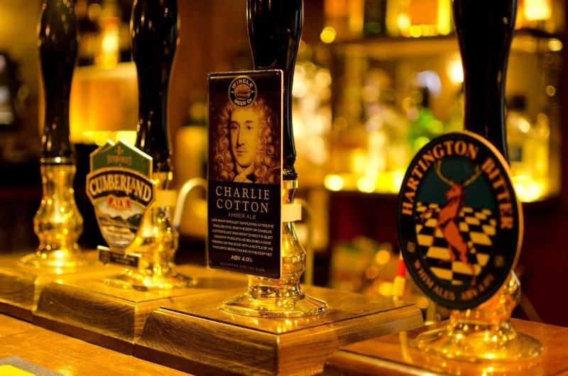 Charles Cotton Hotel - Bar