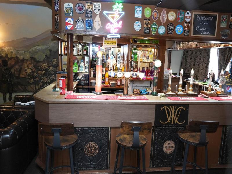 Charles Cotton Hotel - Bar