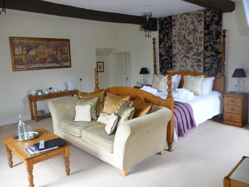 Charles Cotton Hotel - Oda