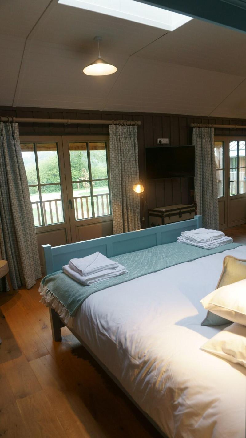 Retreat East - Oda