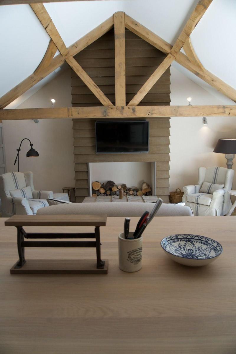 Retreat East - Oda