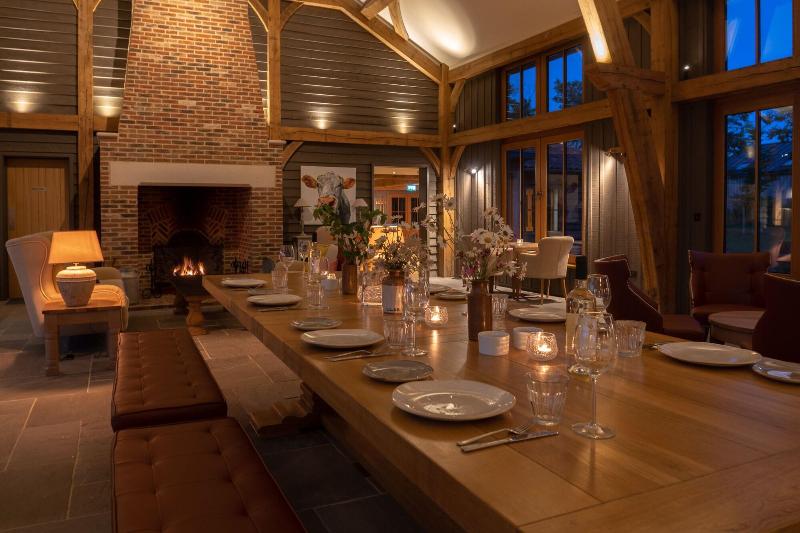 Retreat East - Restoran
