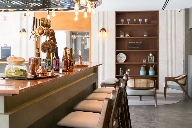 Four Points By Sheraton Sesimbra - Bar