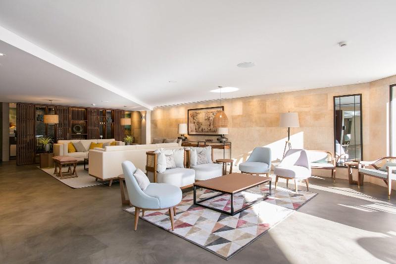 Four Points By Sheraton Sesimbra - Lobi