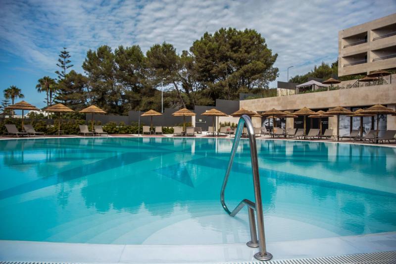 Four Points By Sheraton Sesimbra - Havuz
