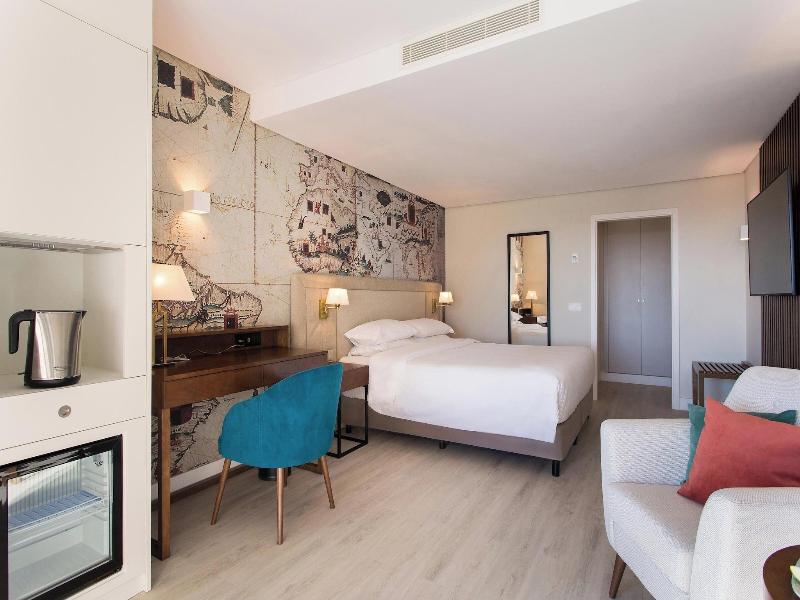 Four Points By Sheraton Sesimbra - Havuz