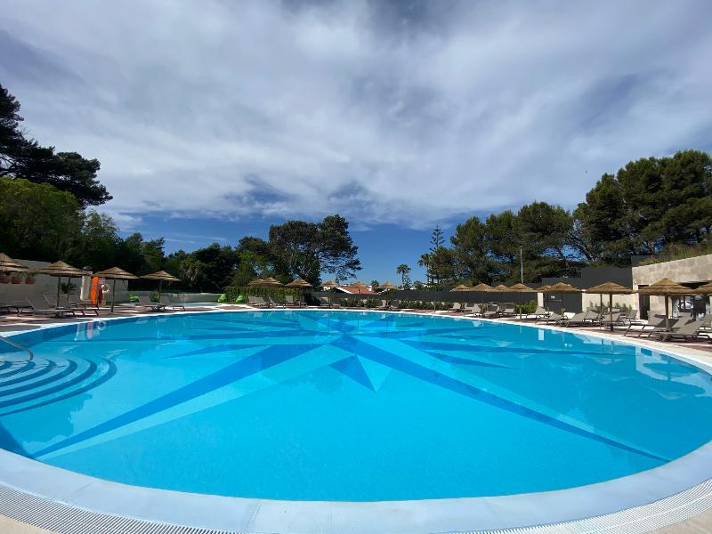 Four Points By Sheraton Sesimbra - Havuz