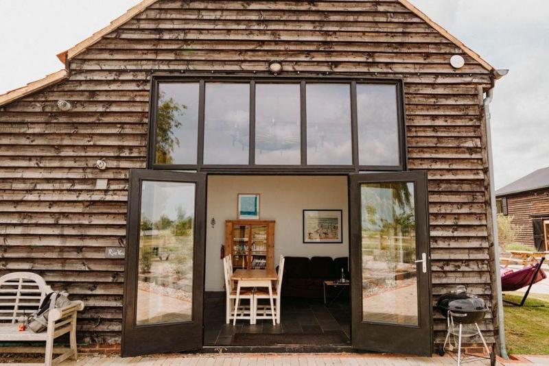 Creeksea Place Barns - Genel