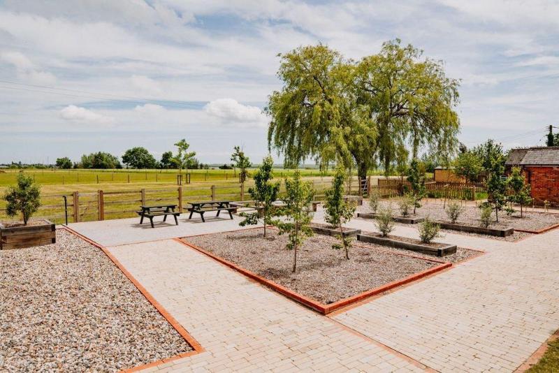 Creeksea Place Barns - Oda