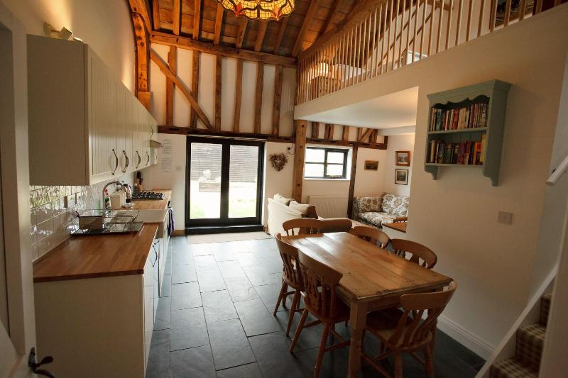 Creeksea Place Barns - Oda