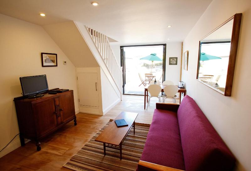 Creeksea Place Barns - Oda