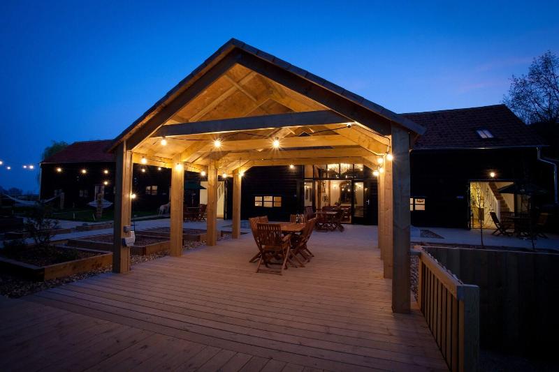 Creeksea Place Barns - Oda