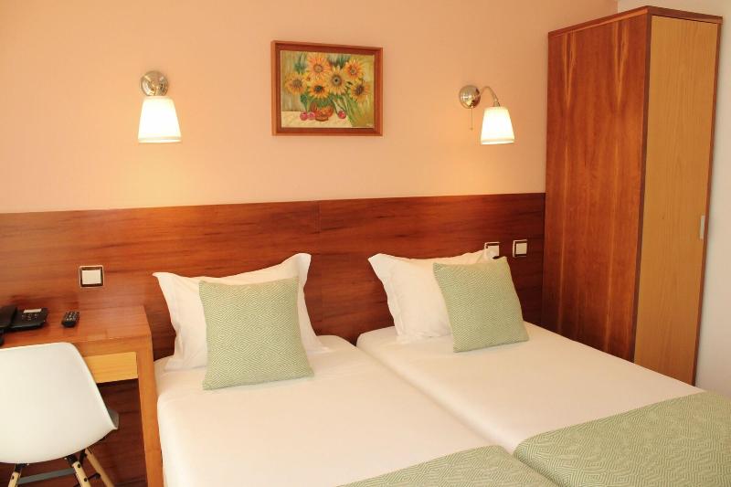 Hotel Santiago - Oda